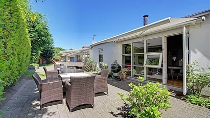 Dejlig villa tæt på Bernstorffsparken