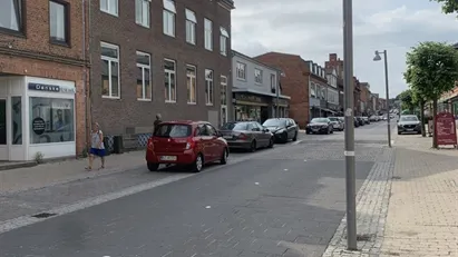 værelses lejlighed i Haslev - 